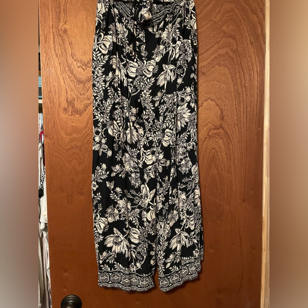 Wide leg pants